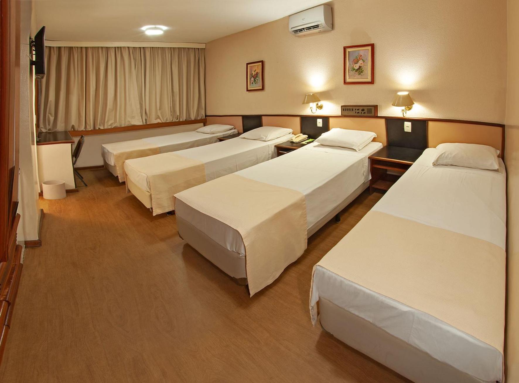 Lira Hotel Curitiba Luaran gambar